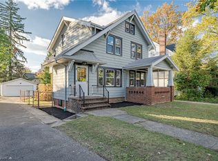916 Beverly Rd, Cleveland Heights, OH 44121