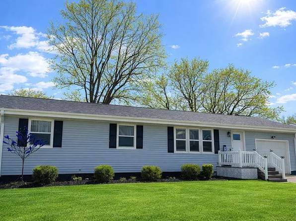 138 Maple Dr, Mediapolis, IA 52637