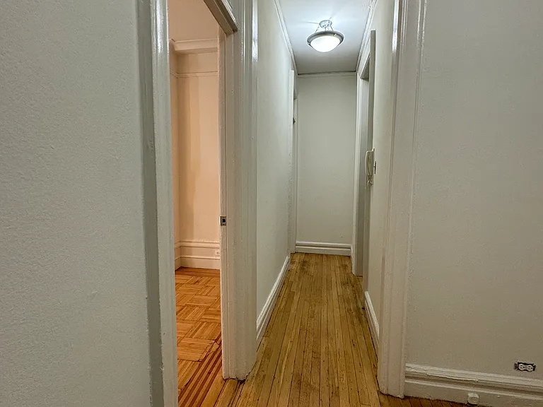 515 W 113th St #4T — Photo 4