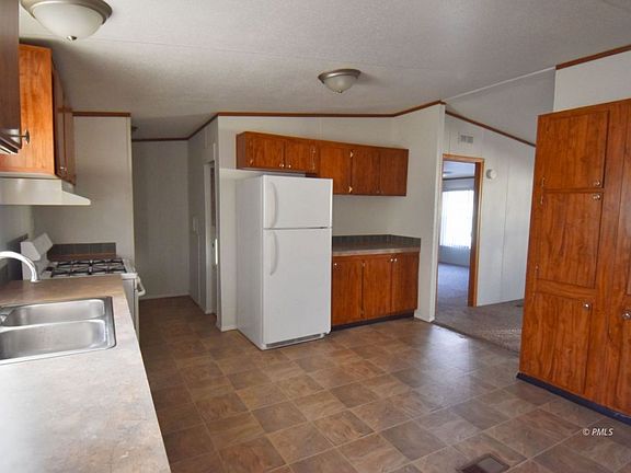 5th image of 801 Oak St #92