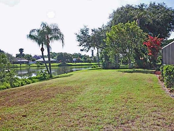 4th image of 1214 Lucaya Ave