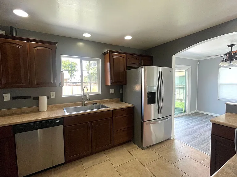 202 Falley St — Photo 6