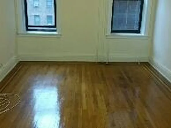 (undisclosed Address), Flushing, NY 11367