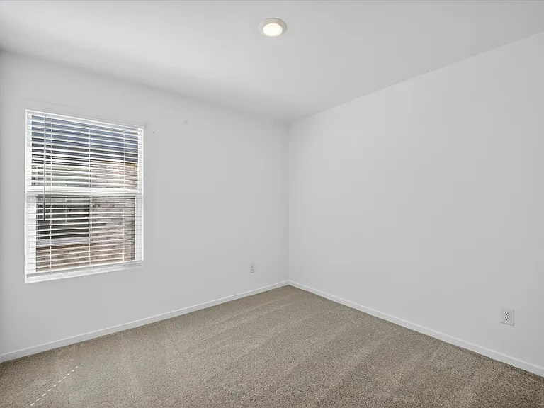 2509 Guineas Ln — Photo 12