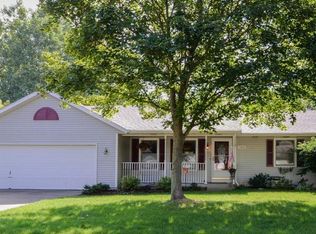 5936 Alcove Dr NE, Belmont, MI 49306