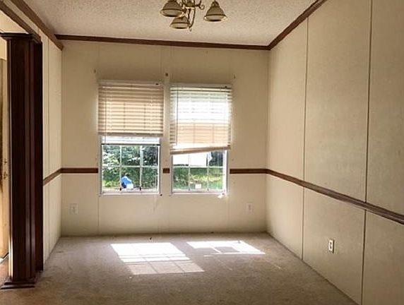3rd image of 63 Gates Dr