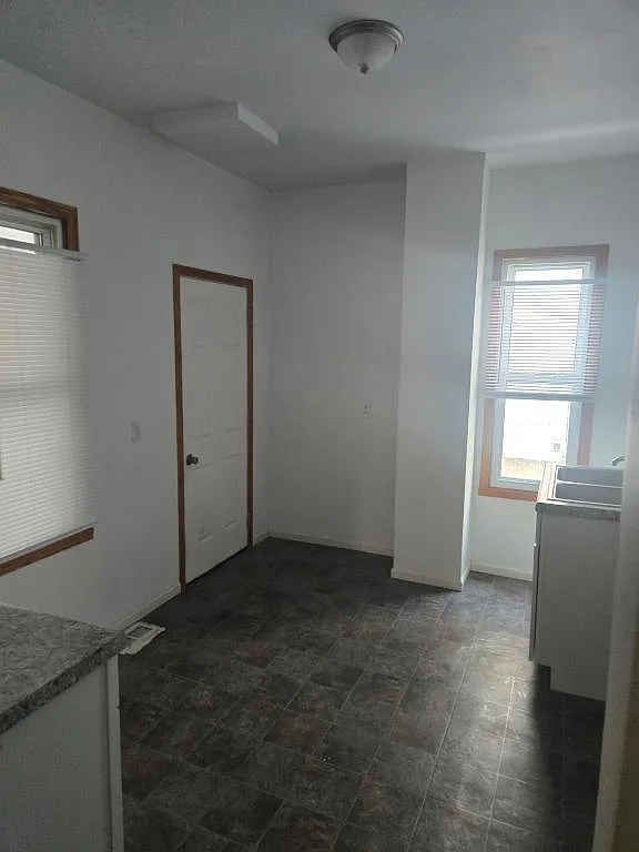 504-514 W Pleasant, 508 W Pleasant — Photo 2