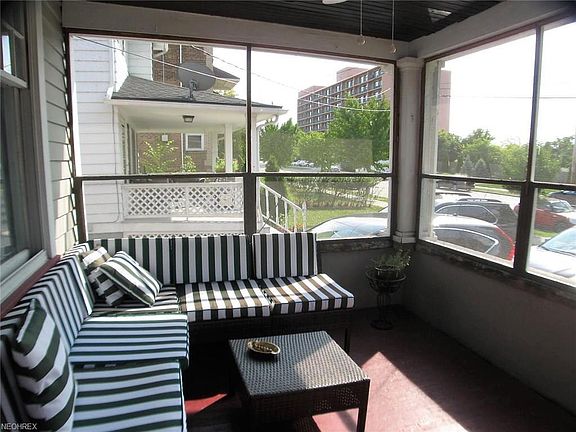 3rd image of 1337 Sloane Ave