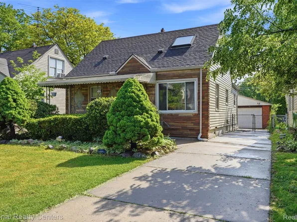 3329 Detroit St, Dearborn, MI 48124