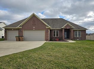 2779 Buttercup Ct E, Columbus, IN 47201