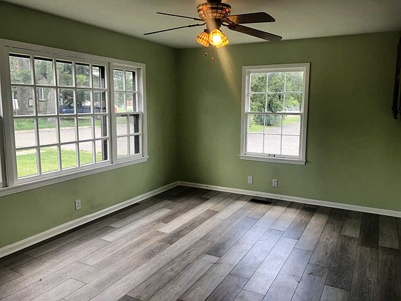 2nd image of 410 Highland Ct