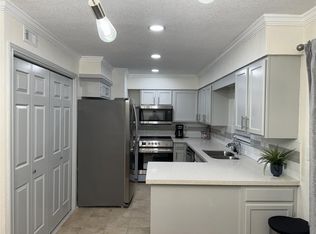 1221 Cedar Post Ln APT 1B, Houston, TX 77055