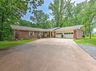 200 Kayla Dr, Rogers, AR 72756