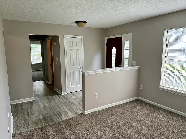 905 Ferncliff Ct — Photo 10