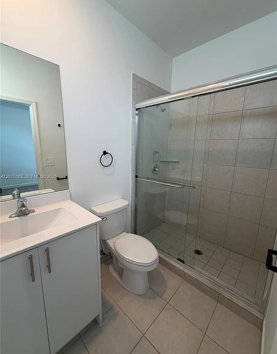 Silver Palm Residential H — Photo 4