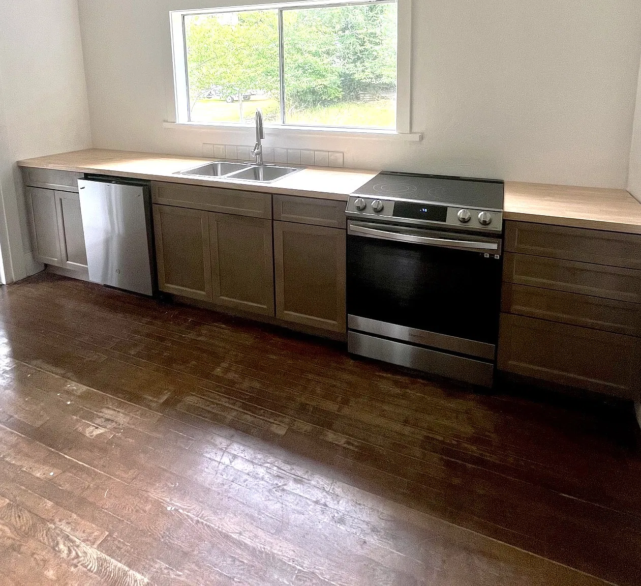1640 Union St — Photo 2