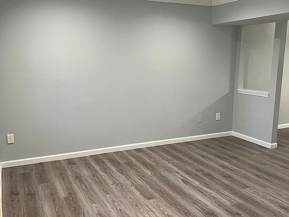 2nd image of 2513 Robinson Pl