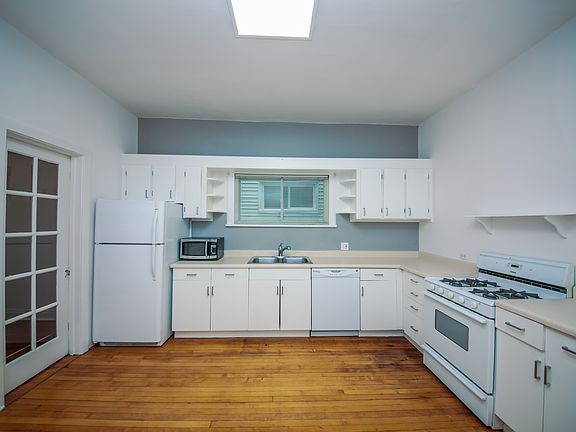 4th image of 3818 N Hermitage Ave #1