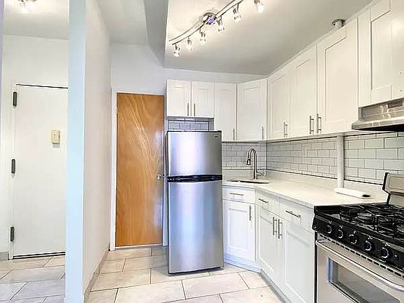 2nd image of 154 E 110th St #4A