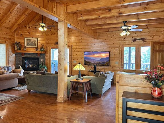 2nd image of 2410 Whitetail Ridge Way