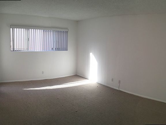 2nd image of 1028 7th St APT 203