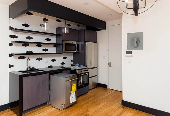 Rented by Nooklyn NYC LLC | media 36