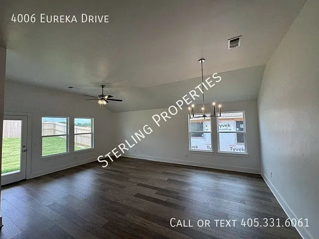 4006 Eureka Dr — Photo 5
