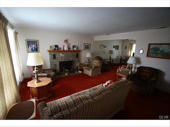 5th image of 1415 Oakland St