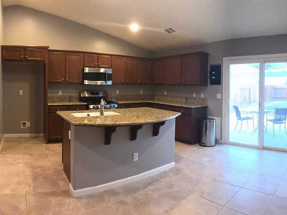 5th image of 13406 Evening Breeze Ave