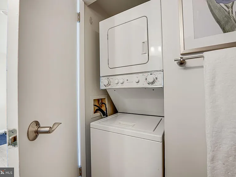 1245 13th St NW #1016 — Photo 10
