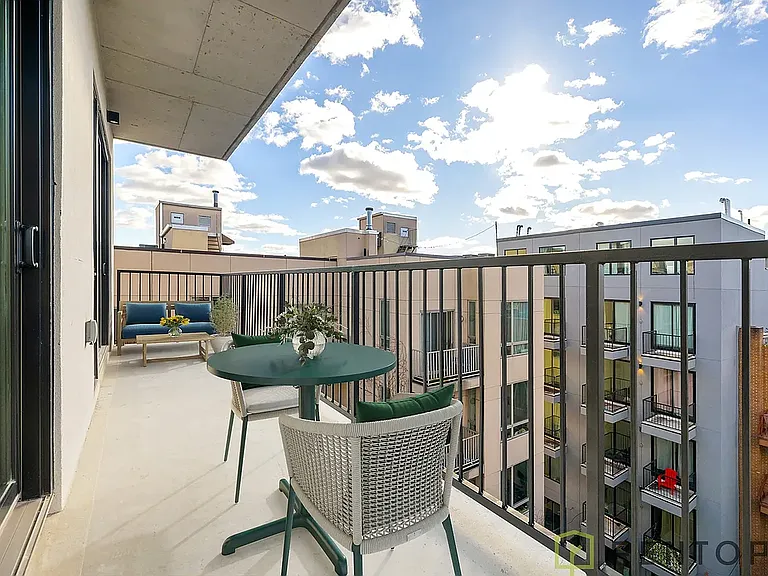 228 Berry St #704D — Photo 5