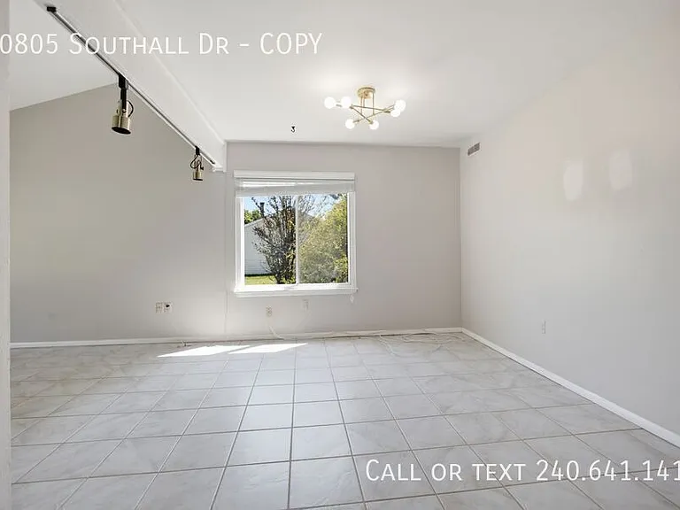 10805 Southall Dr #COPY — Photo 3