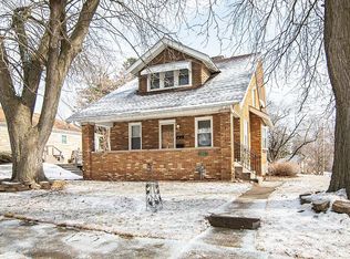 2080 Mullin Rd, Dubuque, IA 52001