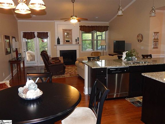 4th image of 228 Heathbury Ct