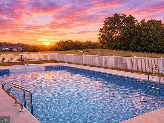 5th image of 9354 Drumman Dr