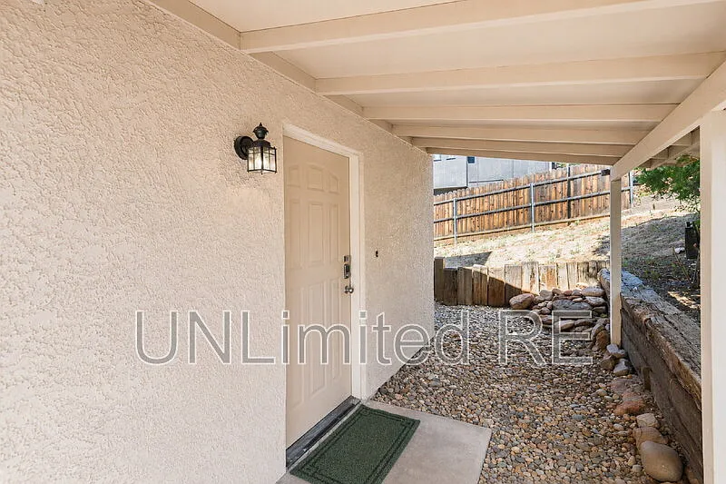 Studio, 1.0 bath, 700 sqft, $1,500 — Photo 4