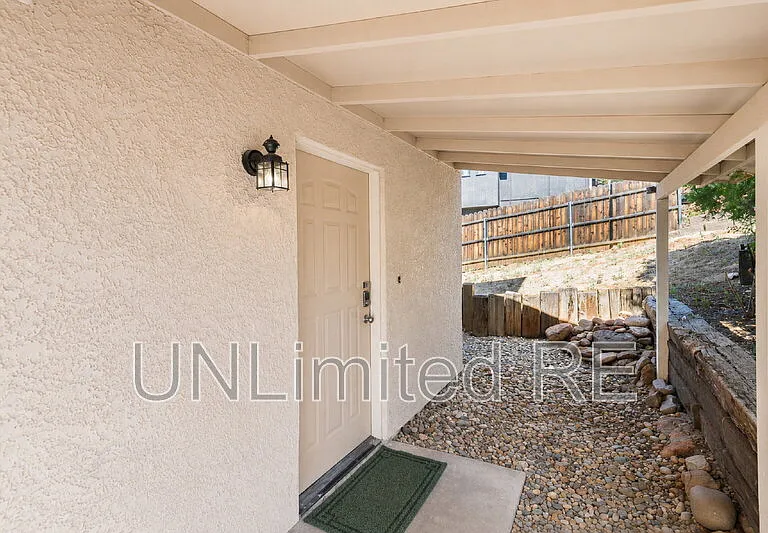 540 Panorama Blvd #B — Photo 4