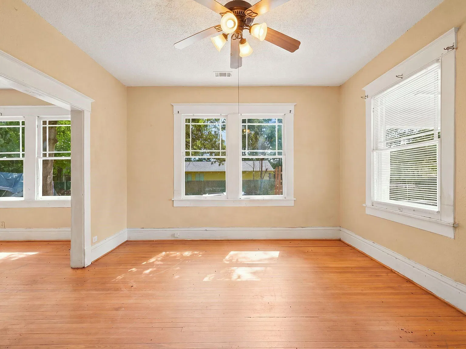 2 bed, 1.0 bath, 1625 sqft, $950 — Photo 4