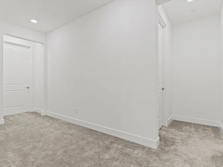 6921 Peak Way — Photo 13