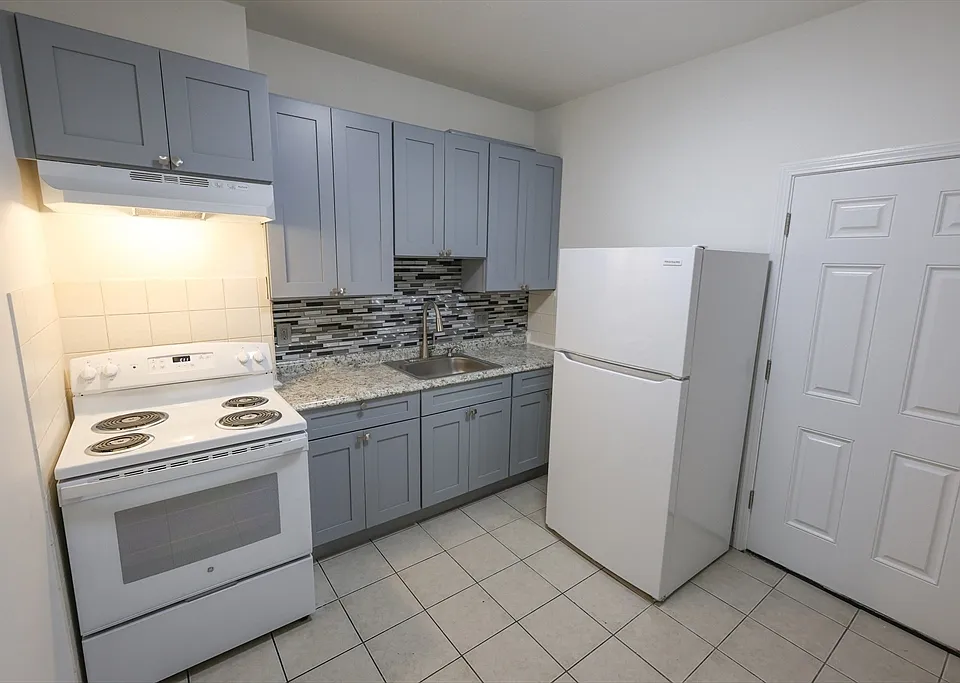 127 Intervale St #3