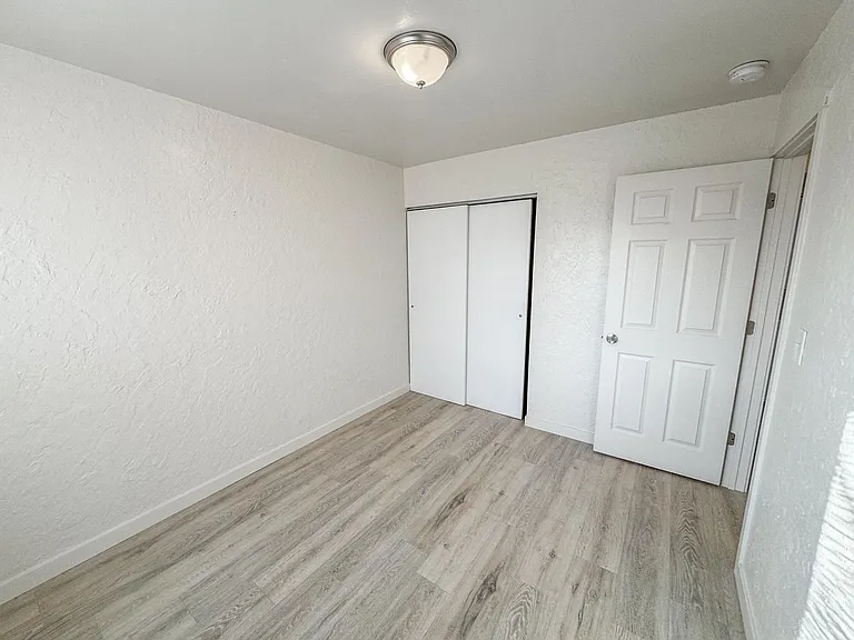 3007 S 3200 W — Photo 8