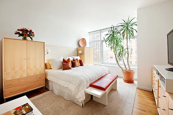 Sold by Town Residential | media 9