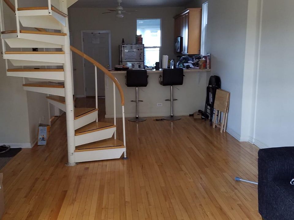 1st image of 2342 W Barry Ave APT 2