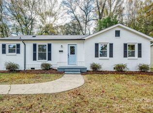 3728 Woodleaf Rd, Charlotte, NC 28205