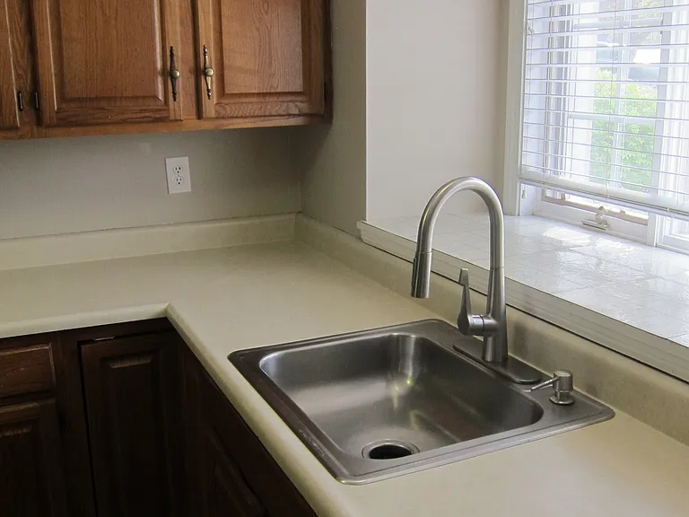 5 W Meadow Ln #4 — Photo 4
