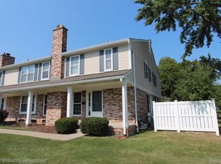 42193 Pellston Dr, Northville, MI 48167