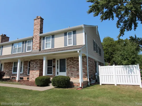 42193 Pellston Dr, Northville, MI 48167