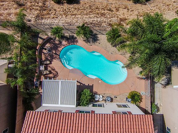 4th image of 23575 Underwood Cir