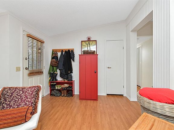 5th image of 1555 Middle Rd #51