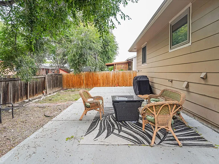 730 Beldon Dr — Photo 26